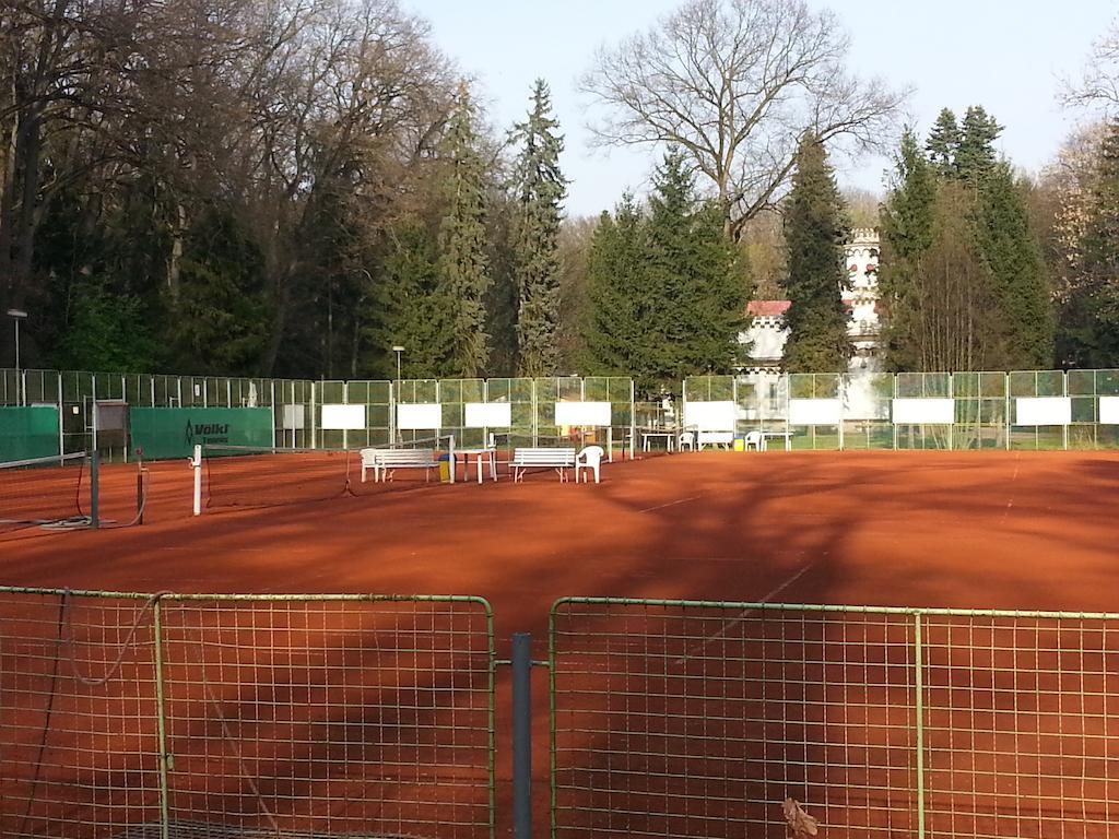 Siesta Rodinny Resort Pardubice Exterior photo